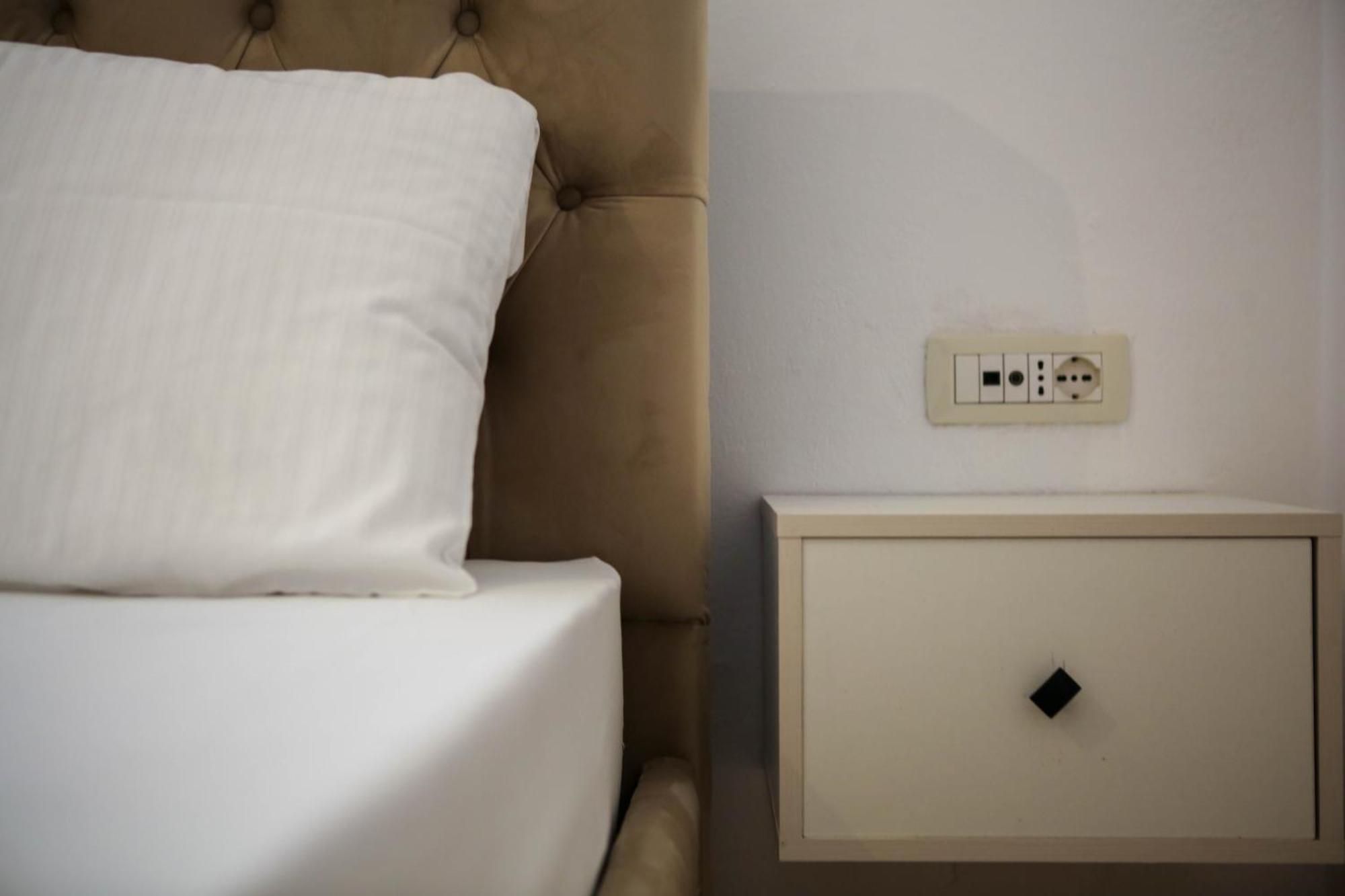 Apartment Jani Sarande Bagian luar foto