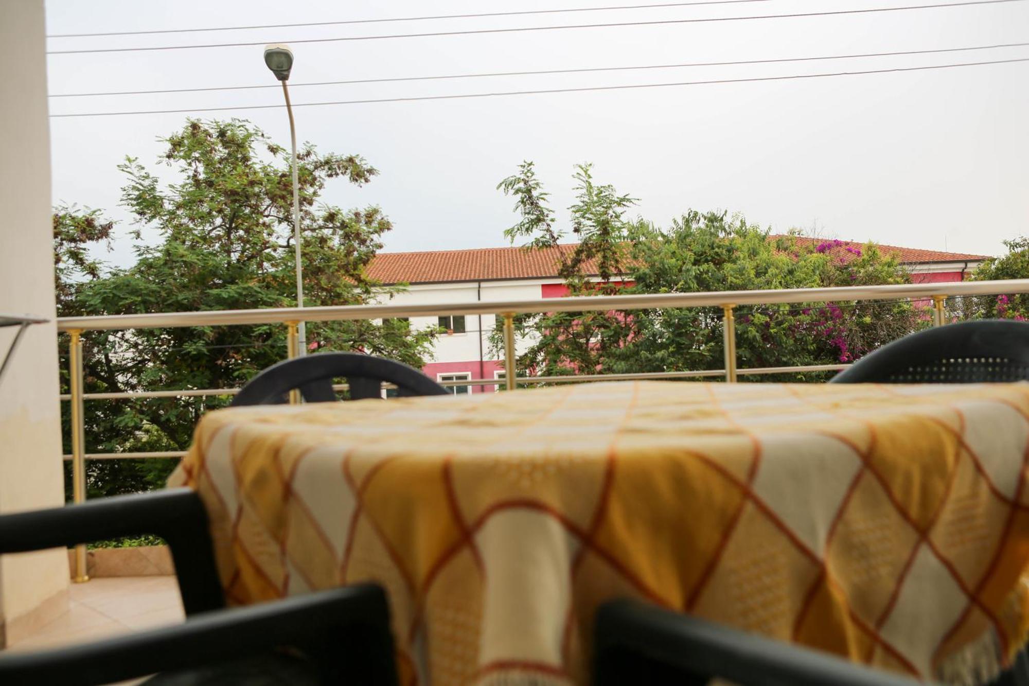 Apartment Jani Sarande Bagian luar foto